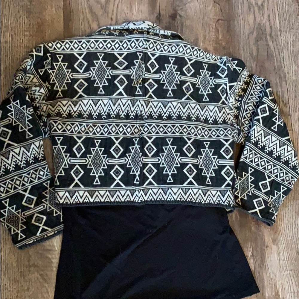 Cropped Jacket - Picture 2 of 4